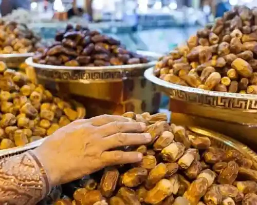 dates market